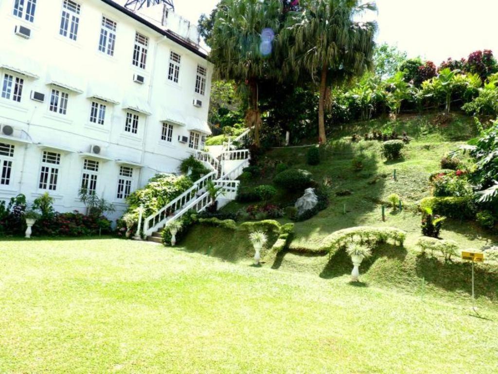 Hotel Suisse Kandy Exteriör bild