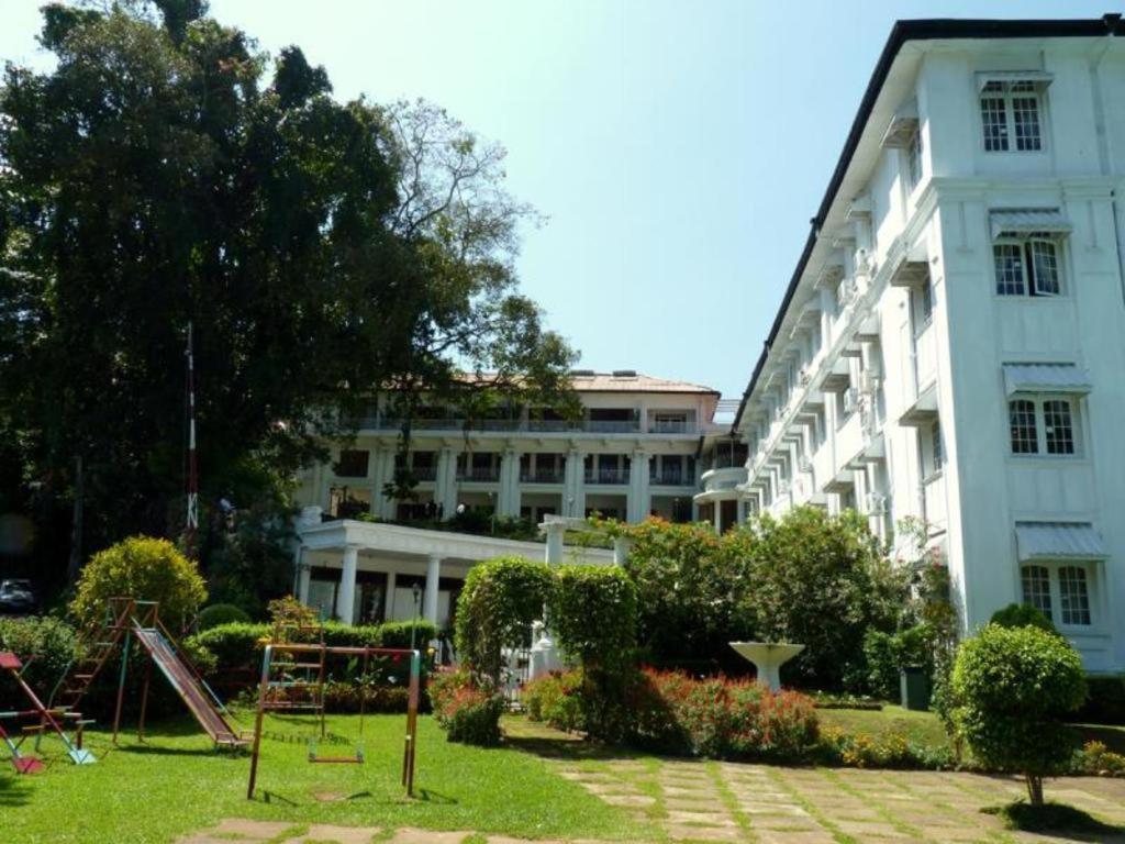 Hotel Suisse Kandy Exteriör bild